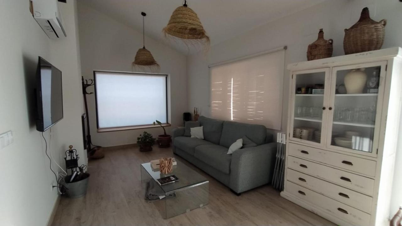 Вилла La Casa De Abajo Арройомолинос-де-ла-Вера Экстерьер фото